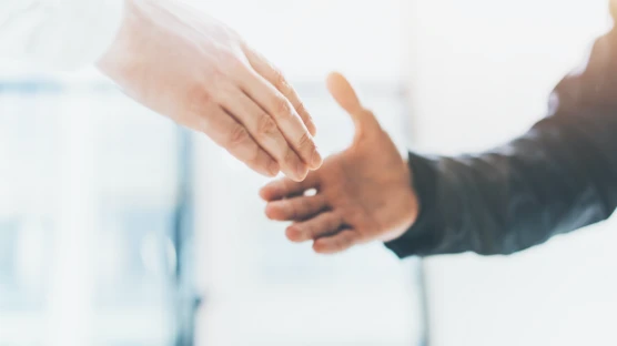 個人投資家の皆さまへ